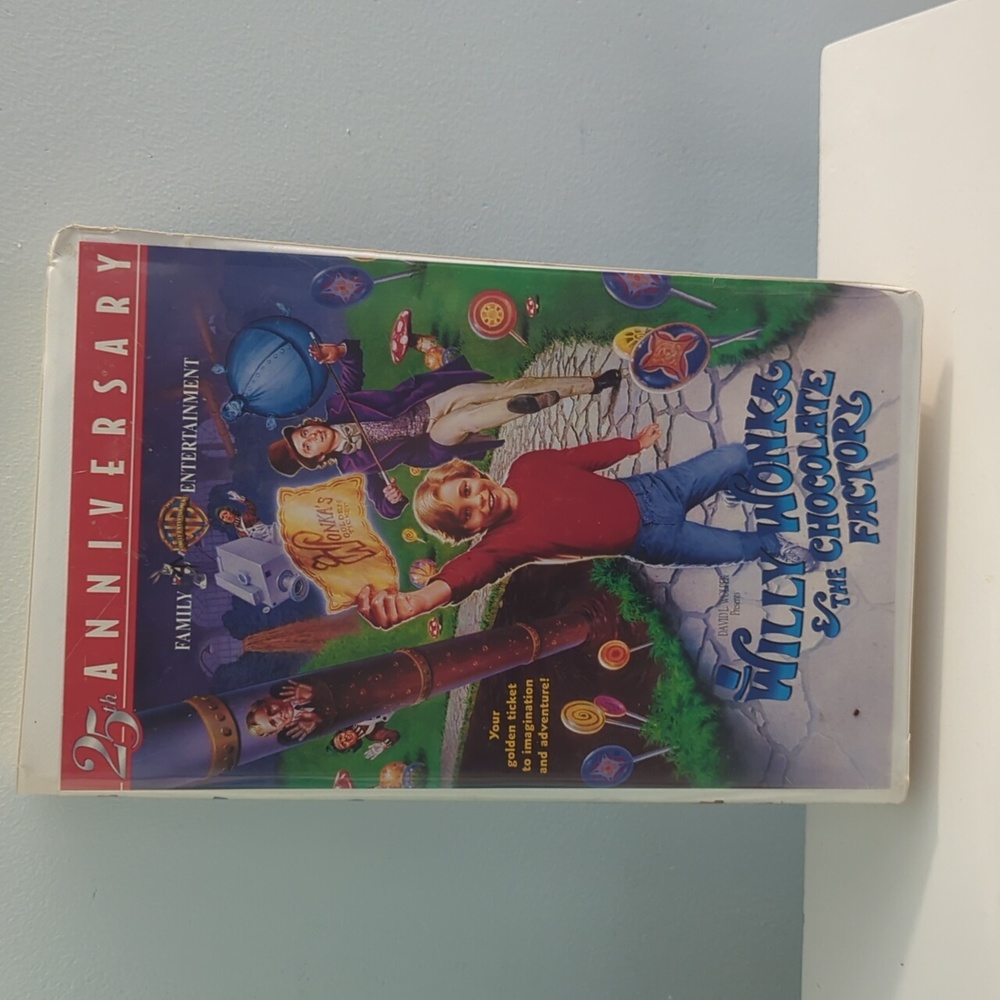 Willy Wonka & The Chocolate Factory Vintage VHS Tape 1996